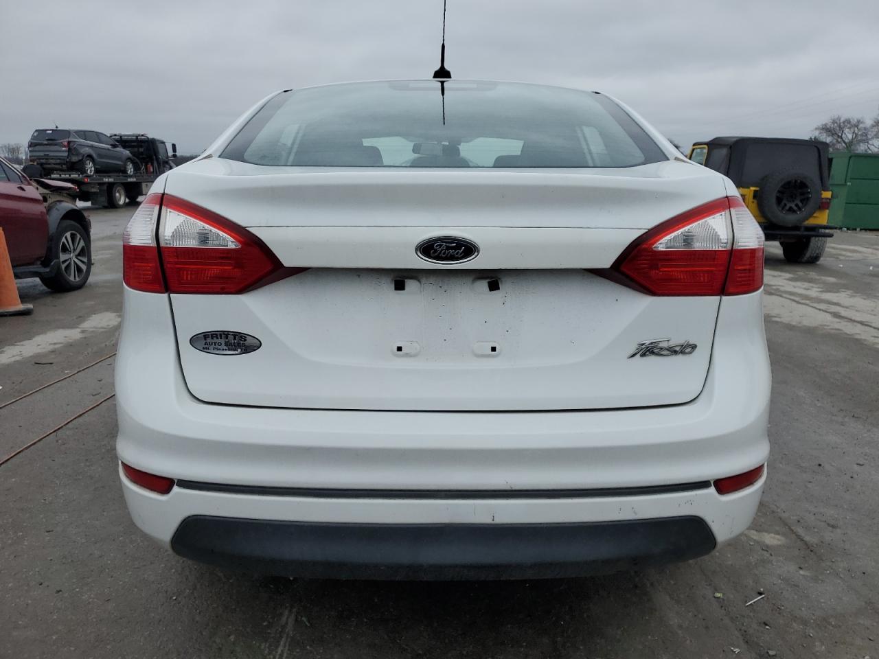 2014 Ford Fiesta - Image 6