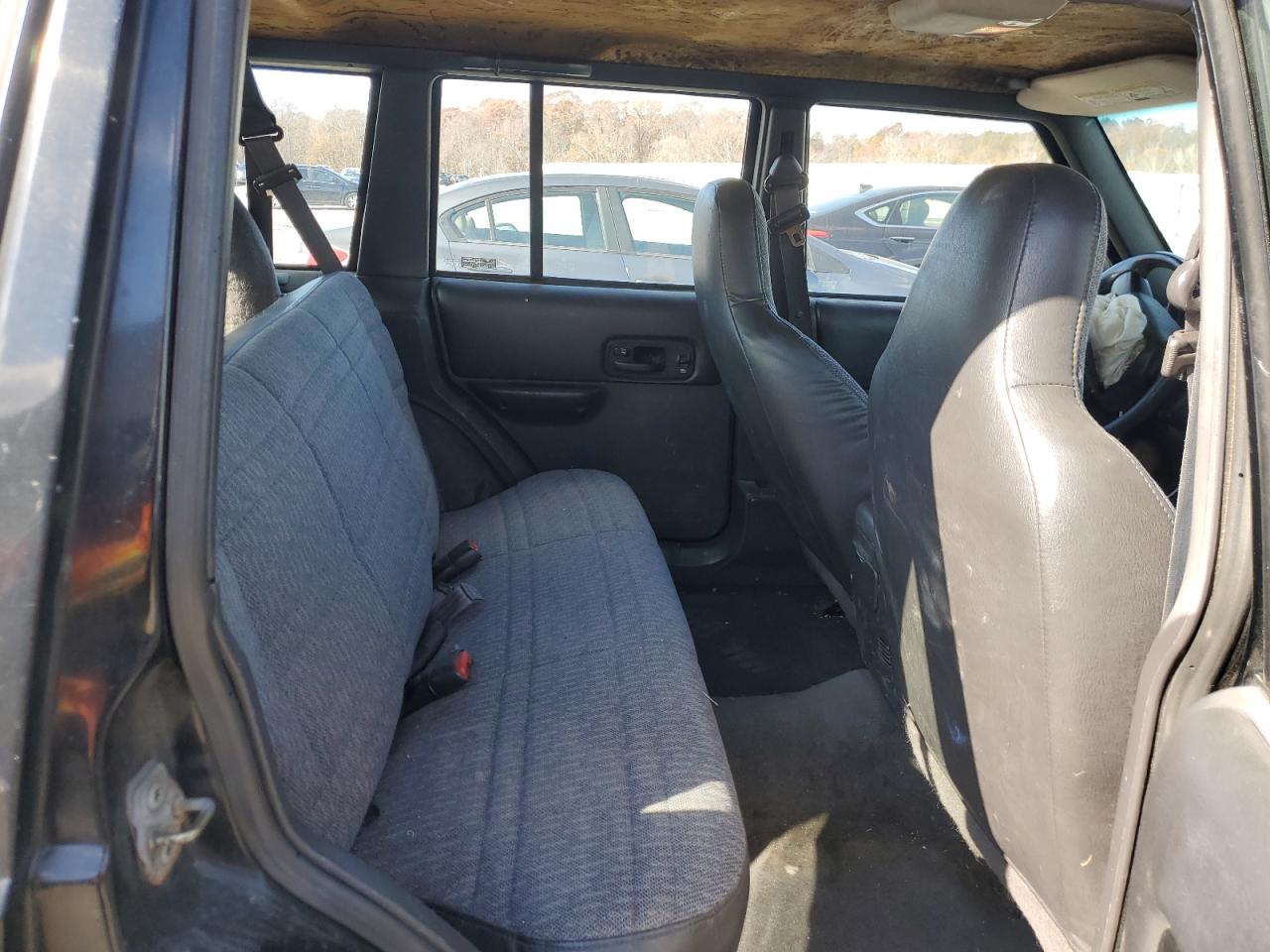 2000 Jeep Grand Cherokee - Image 10