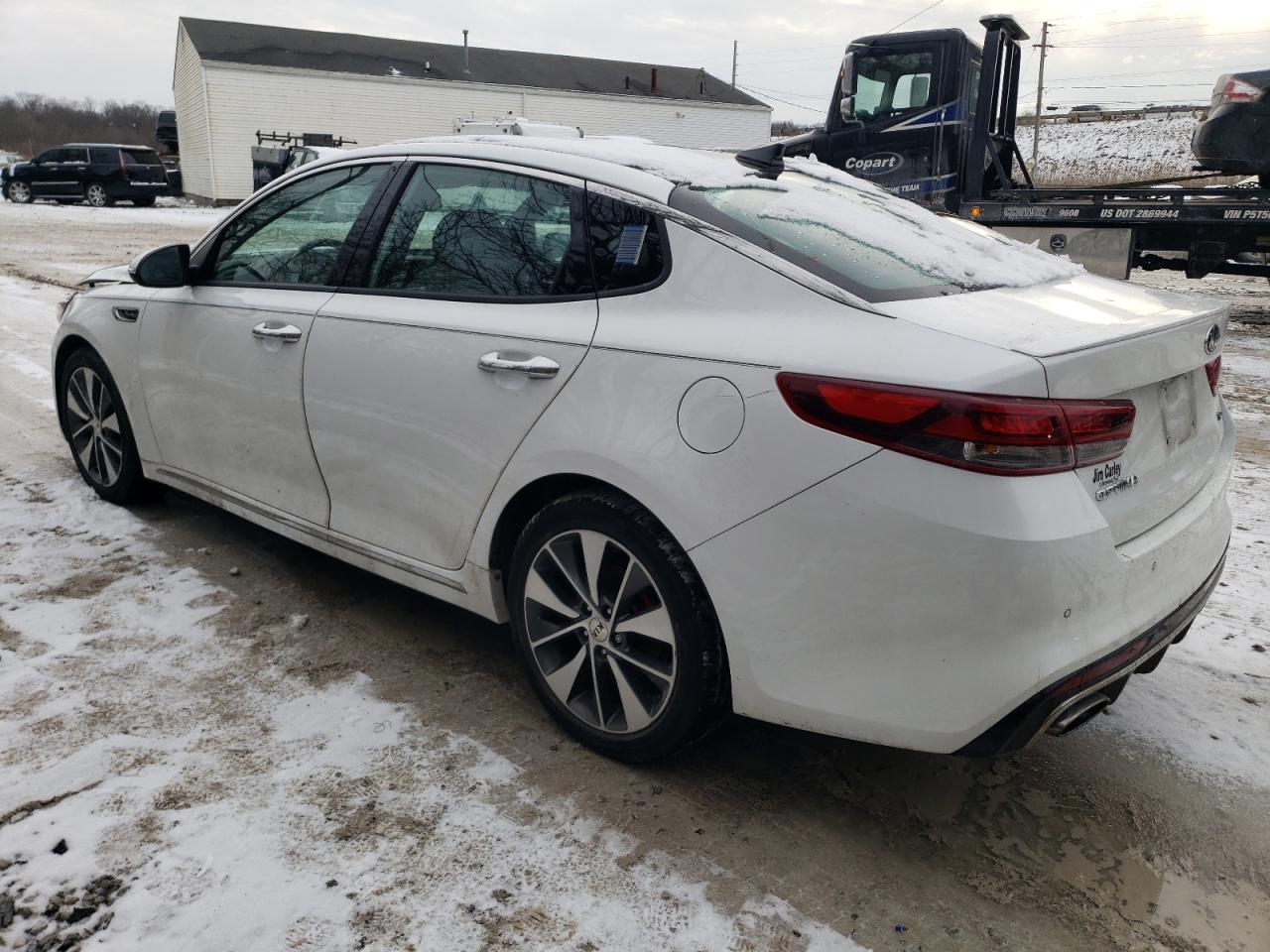 VIN 5XXGV4L21GG023932 2016 KIA OPTIMA no.2