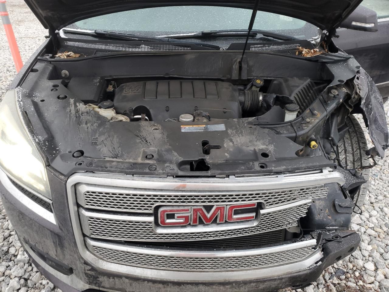 2015 GMC Acadia - Image 13