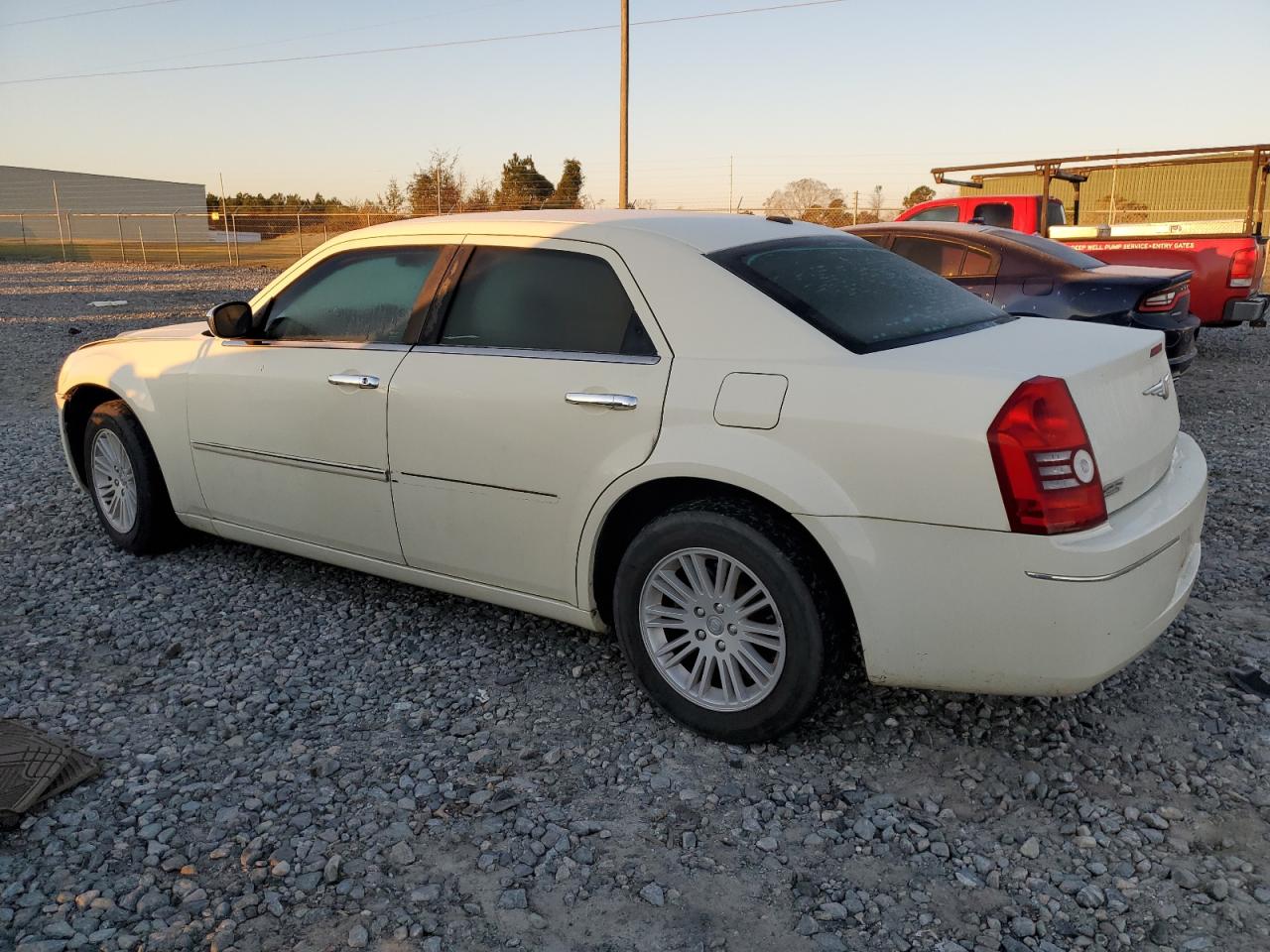 2010 Chrysler 300 - Image 2