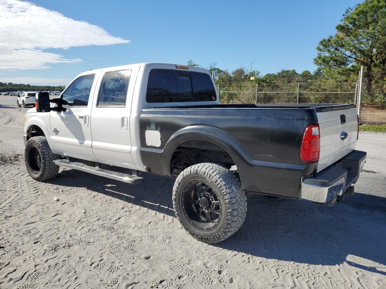 2016 Ford F350 - Image 2
