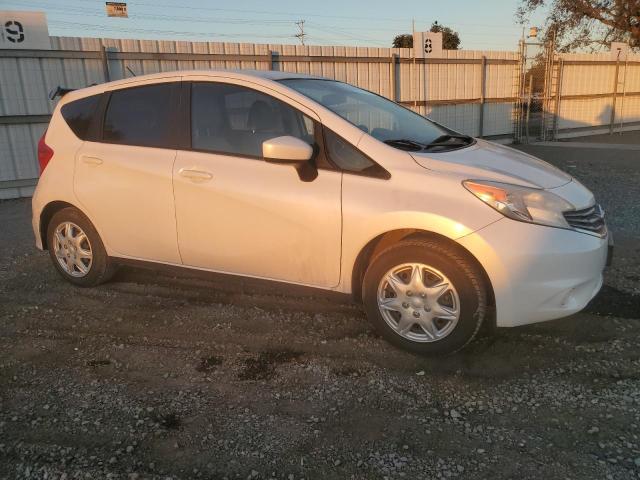  NISSAN VERSA 2015 Білий