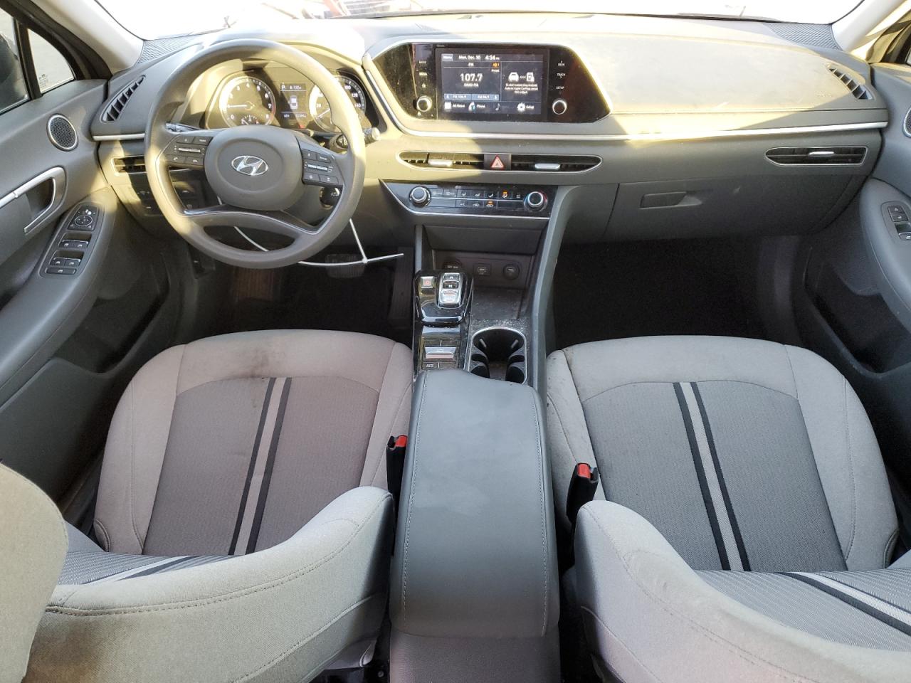 2022 Hyundai Sonata - Image 8
