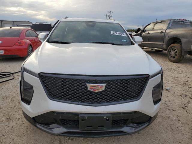  CADILLAC XT4 2024 Белы