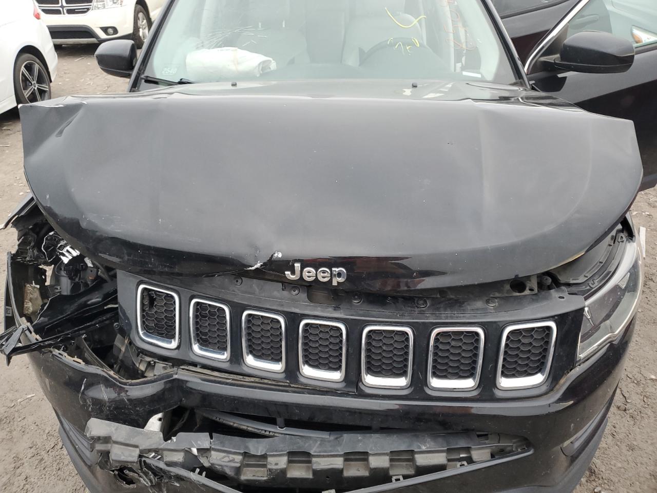 VIN 3C4NJCBB8JT233874 2018 JEEP COMPASS no.12