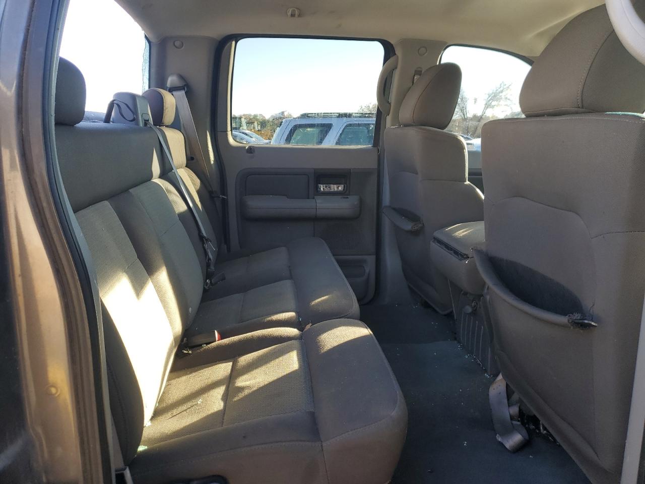 2004 Ford F-150 - Image 10
