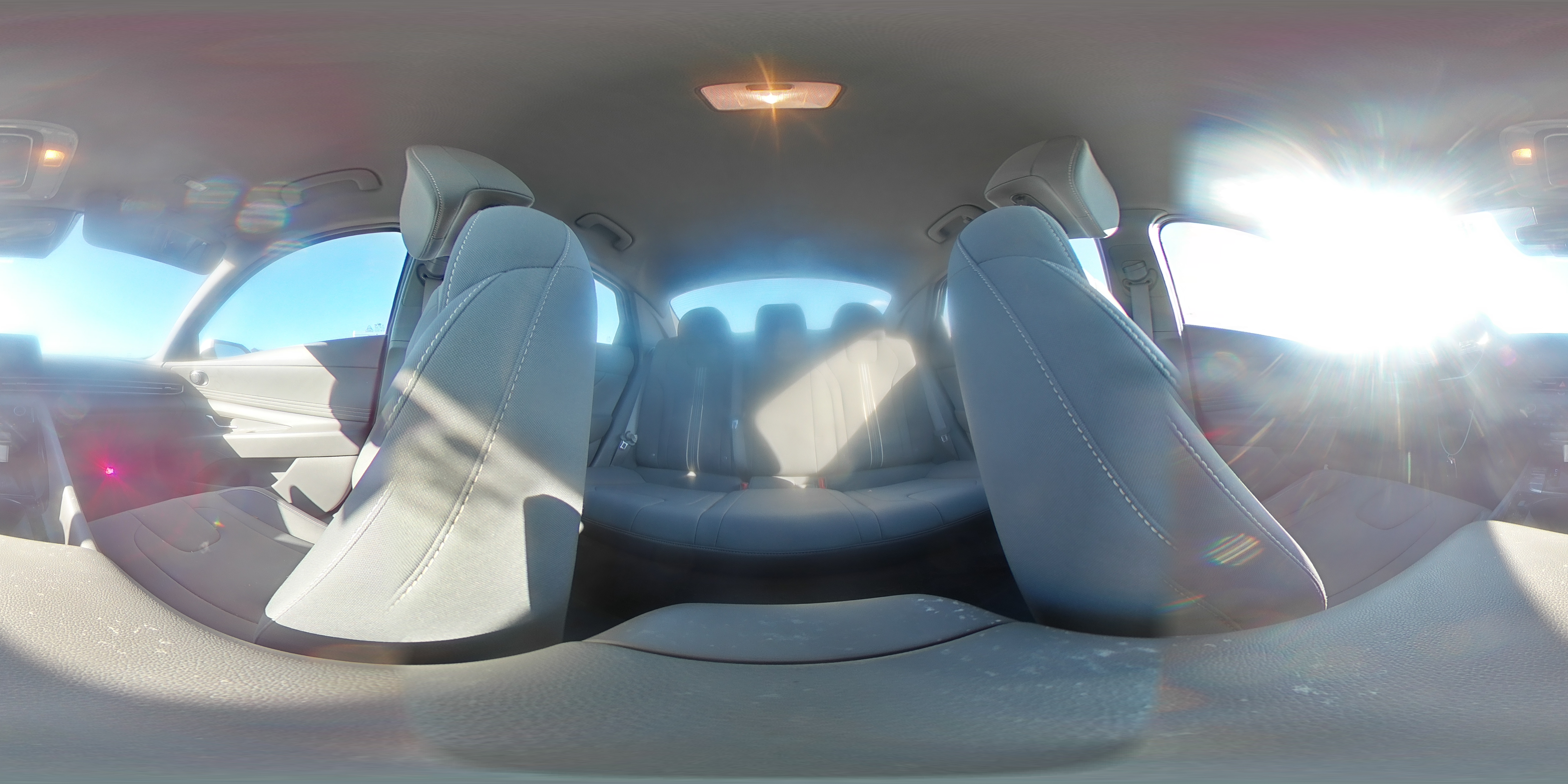 2023 Hyundai Elantra - Image 15