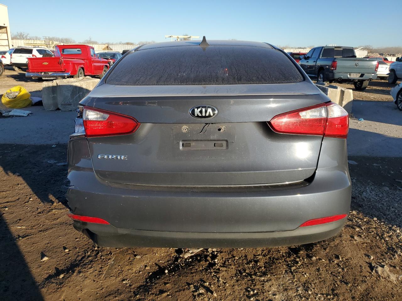 VIN KNAFX4A61F5320324 2015 KIA FORTE no.6