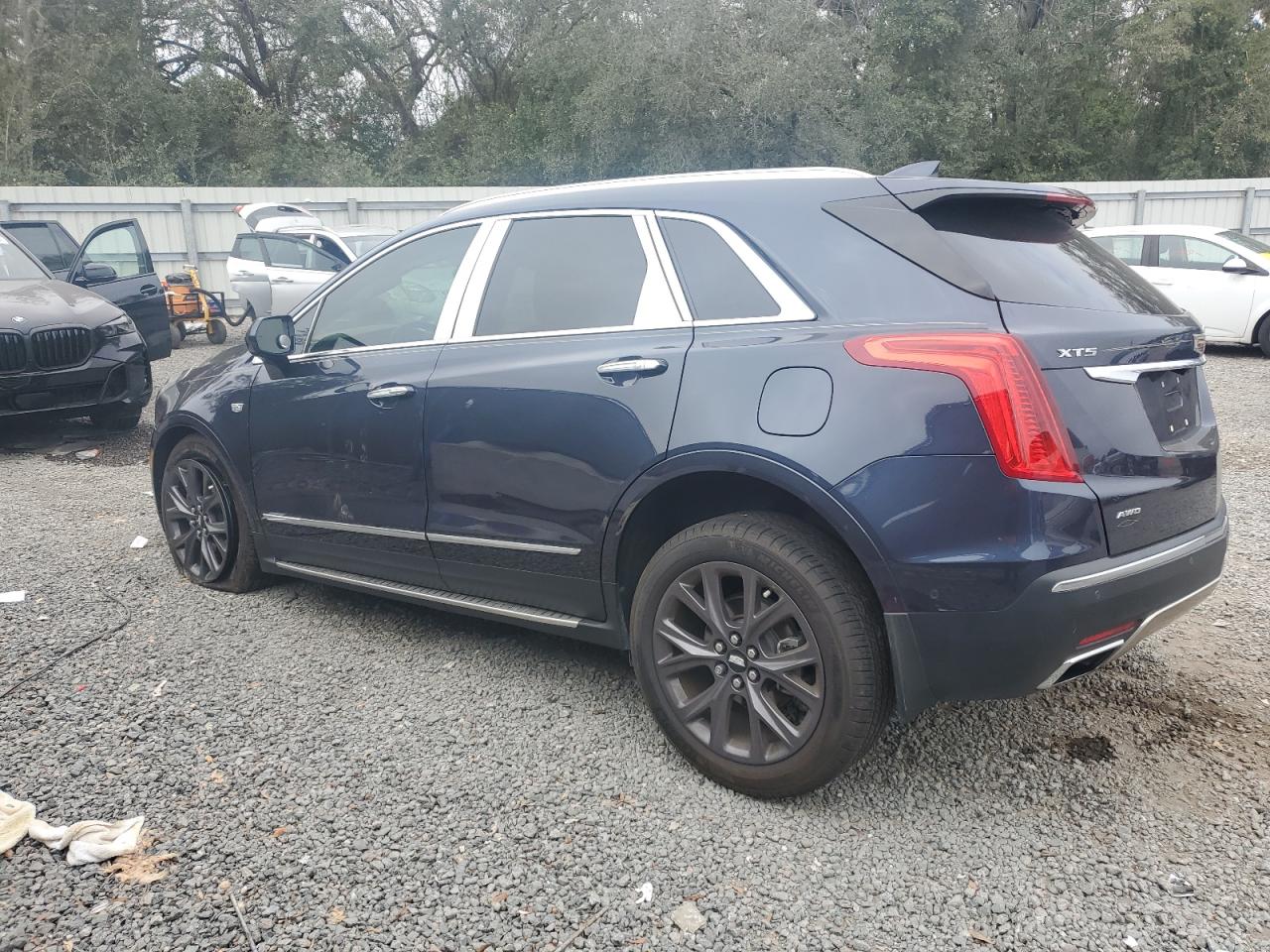 VIN 1GYKNGRSXJZ149529 2018 CADILLAC XT5 no.2