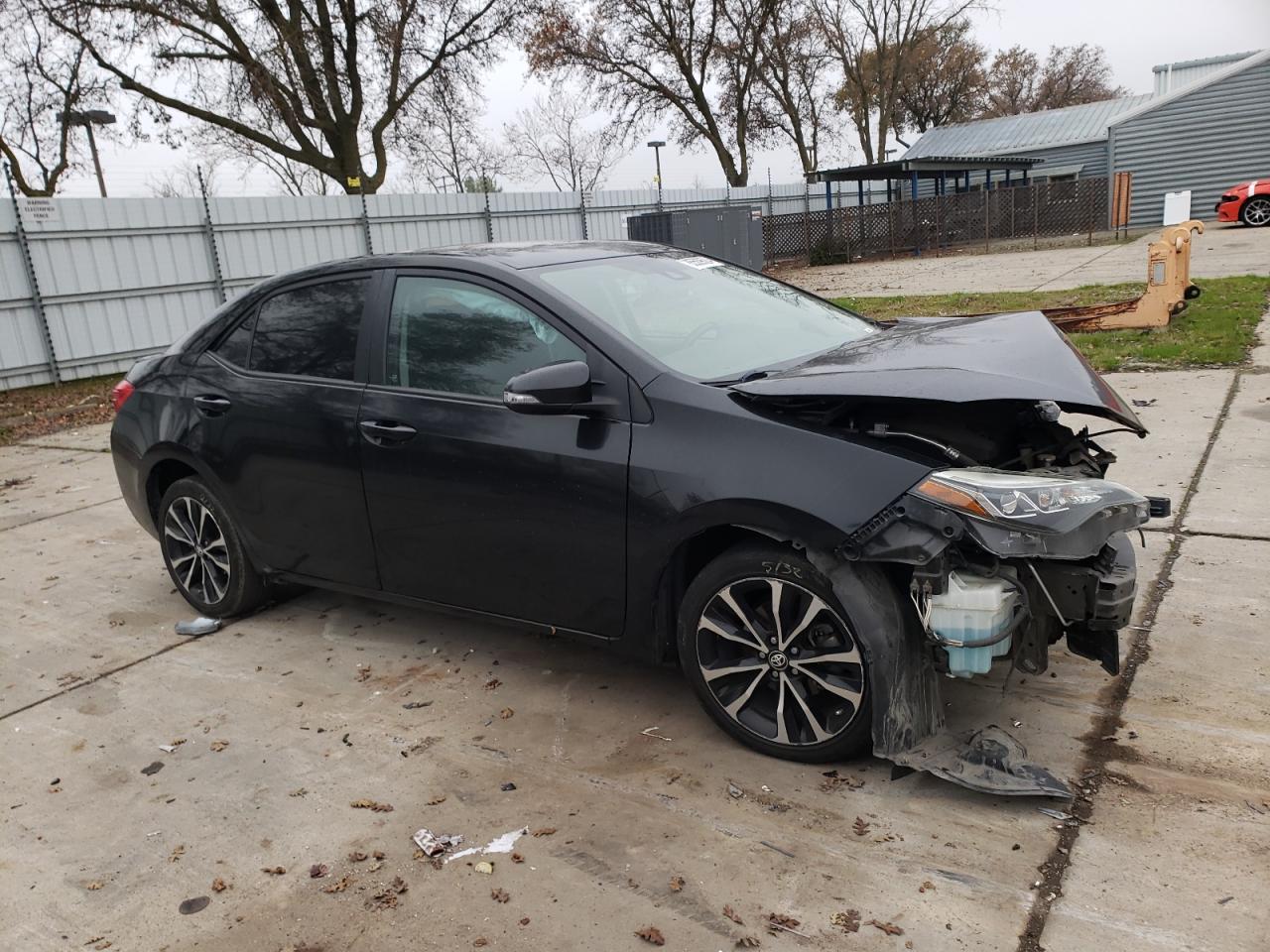 VIN 5YFBURHEXHP680444 2017 TOYOTA COROLLA no.4