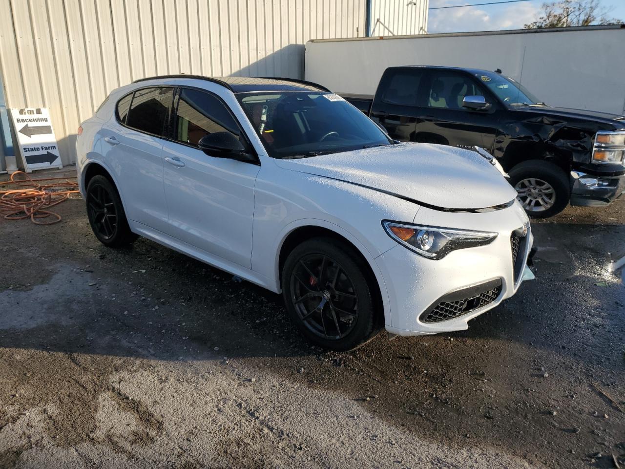 2021 Alfa Romeo Stelvio - Image 4