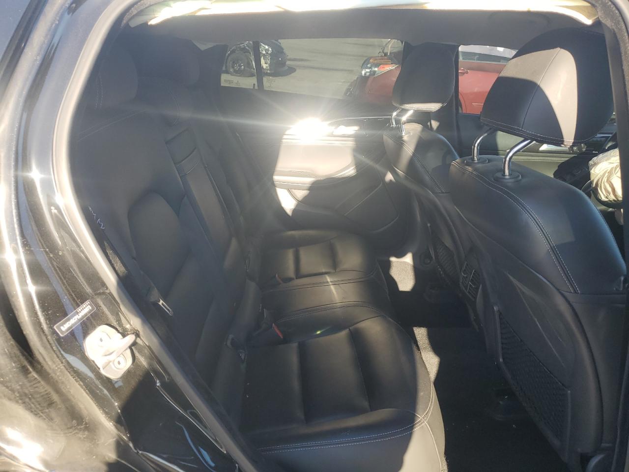 2018 Infiniti QX30 - Image 10