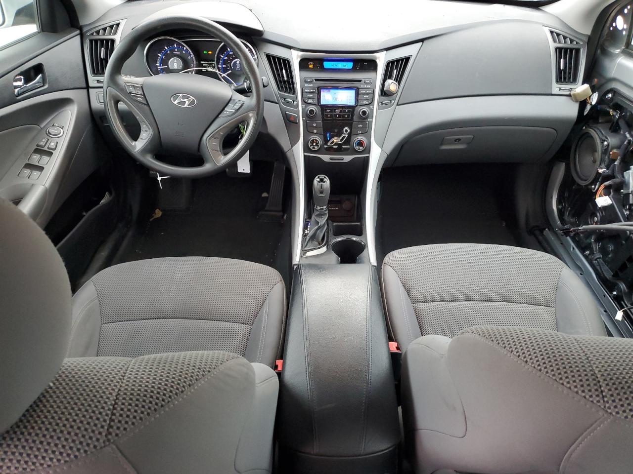 2013 Hyundai Sonata - Image 8