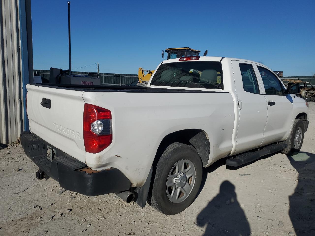 VIN 5TFRM5F17HX116310 2017 TOYOTA TUNDRA no.3