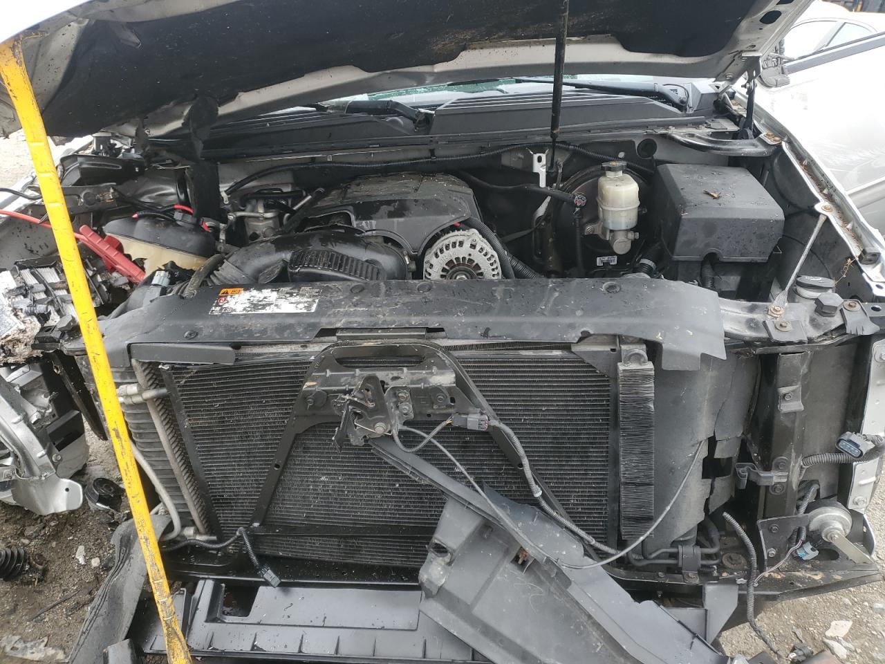 2011 Chevrolet Suburban - Image 12