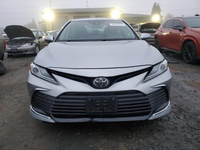 TOYOTA CAMRY 2023 Серебристый