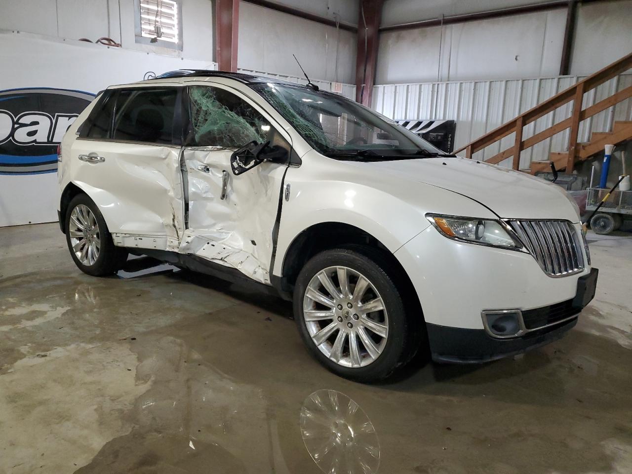 VIN 2LMDJ6JK2FBL27332 2015 LINCOLN MKX no.4