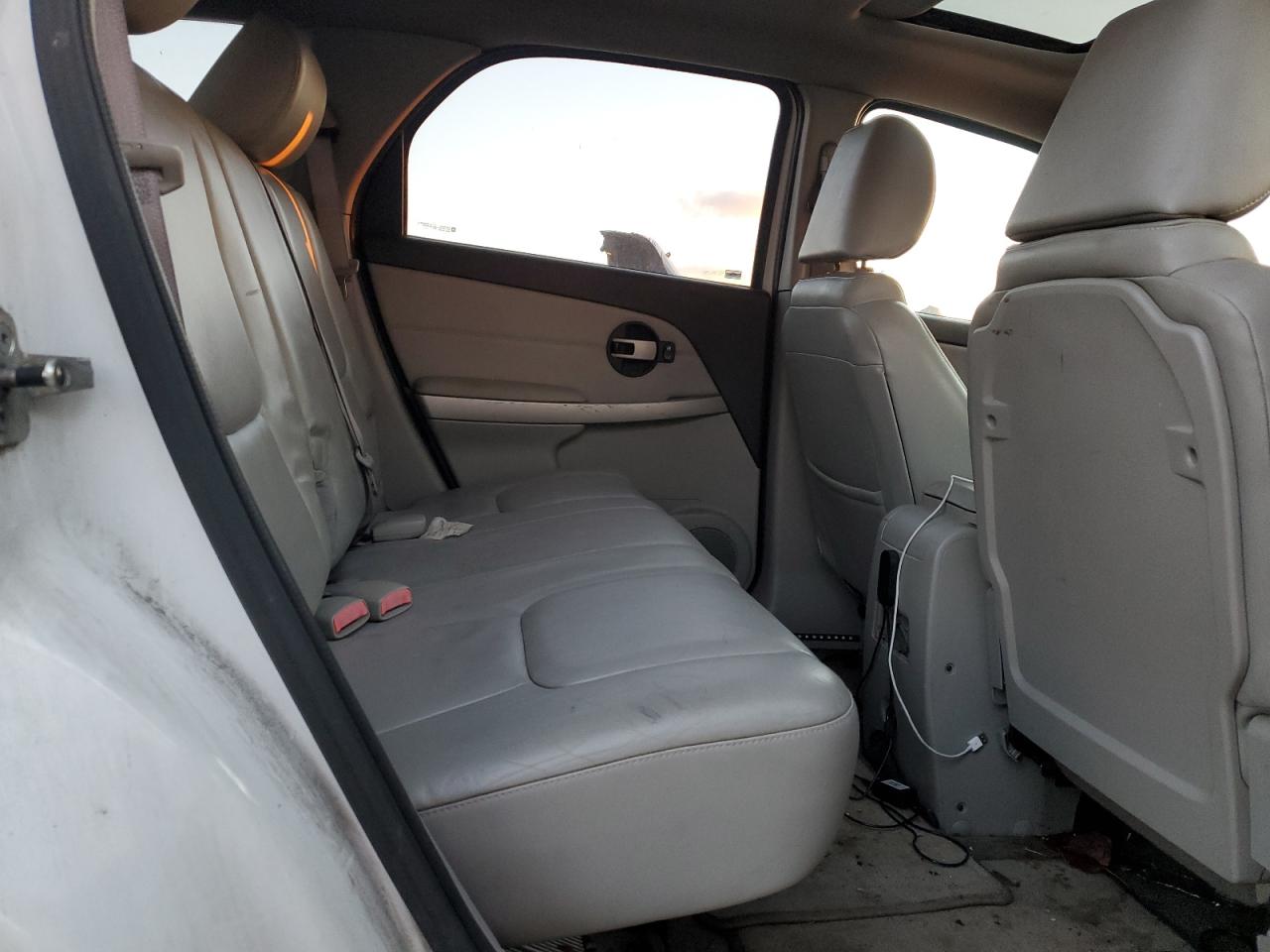 2005 Chevrolet Equinox - Image 11