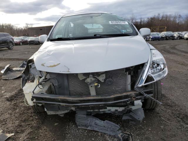  NISSAN VERSA 2012 Srebrny