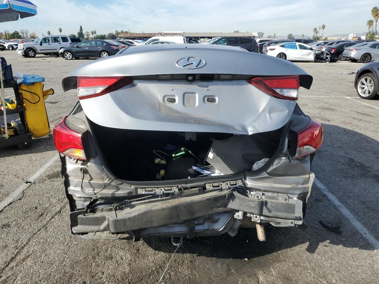 2016 Hyundai Elantra - Image 6
