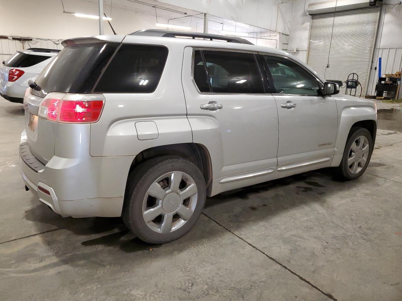 2014 GMC Terrain - Image 3