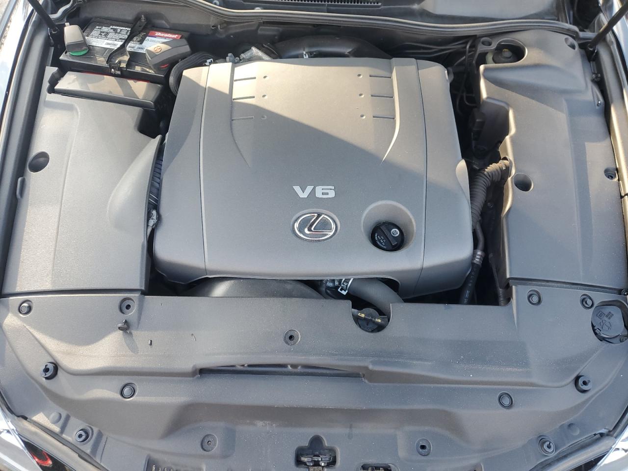 2010 Lexus IS - Image 12