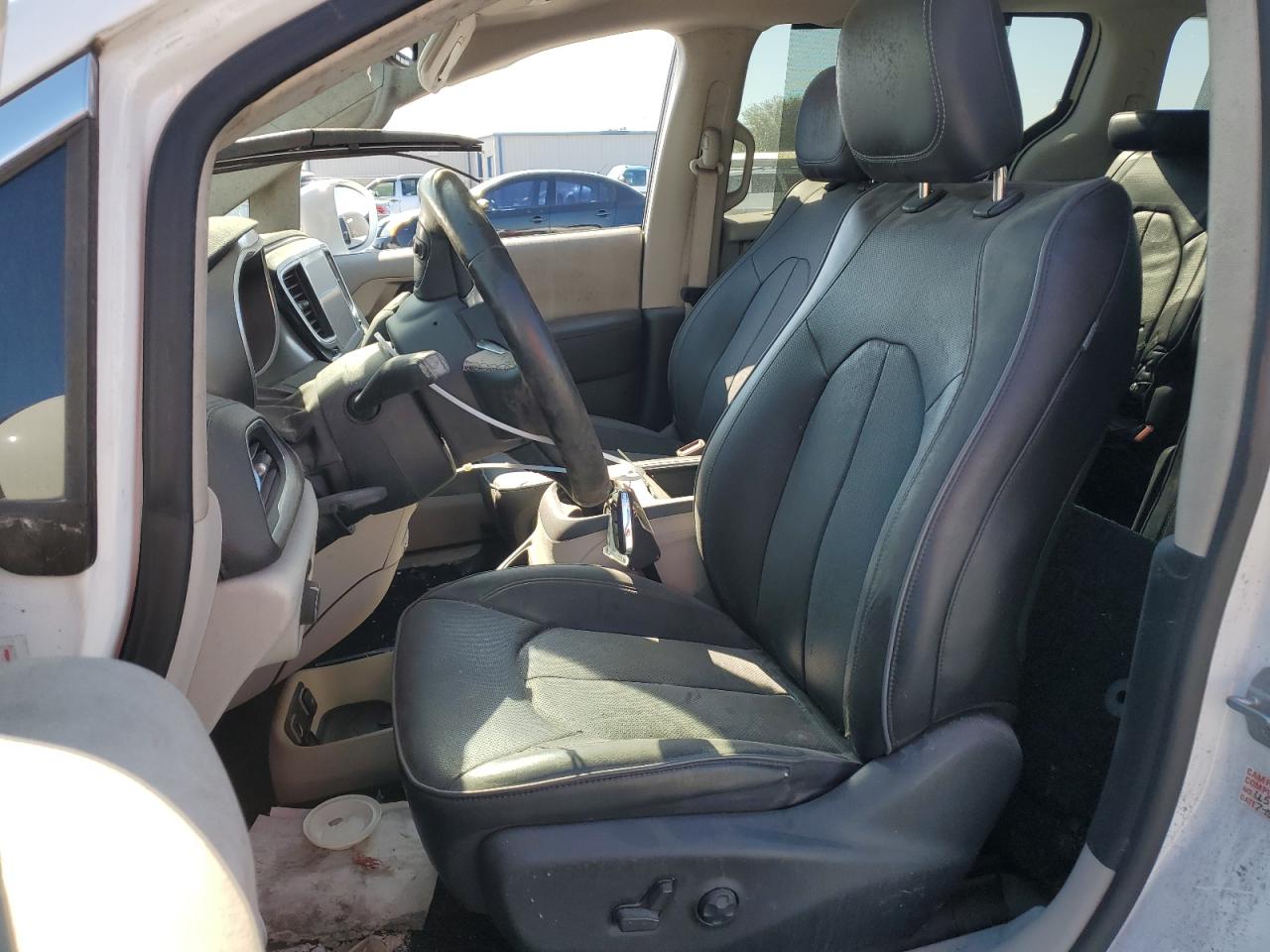 2018 Chrysler Pacifica Limited VIN: 2C4RC1GG2JR269163 Lot: 85670164