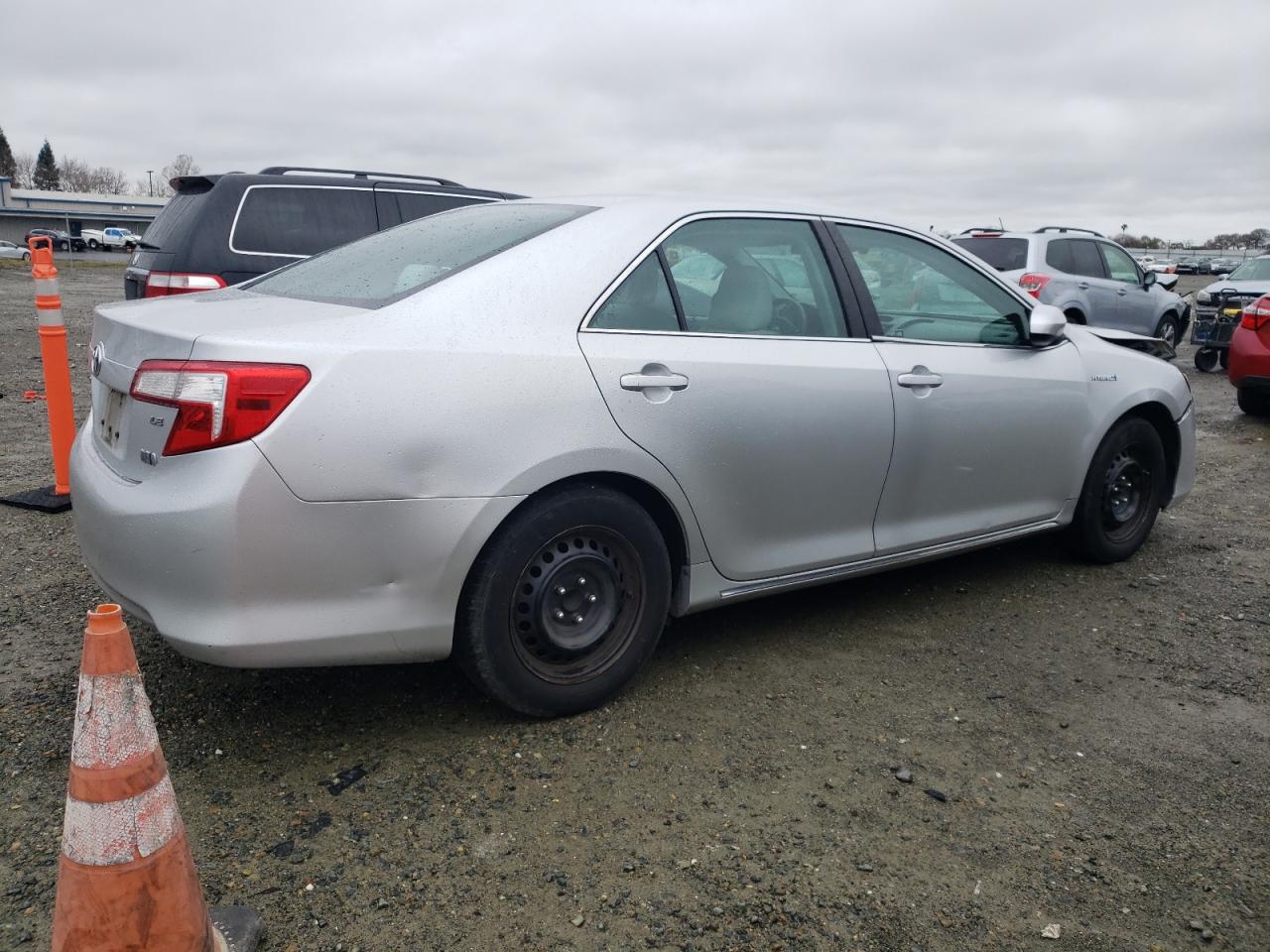 VIN 4T1BD1FK9EU110567 2014 TOYOTA CAMRY no.3