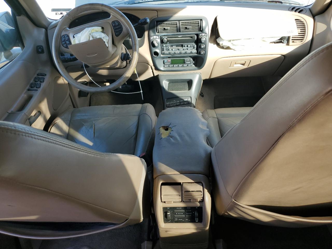 2000 Ford Explorer Eddie Bauer VIN: 1FMDU74E2YZB30465 Lot: 87244384