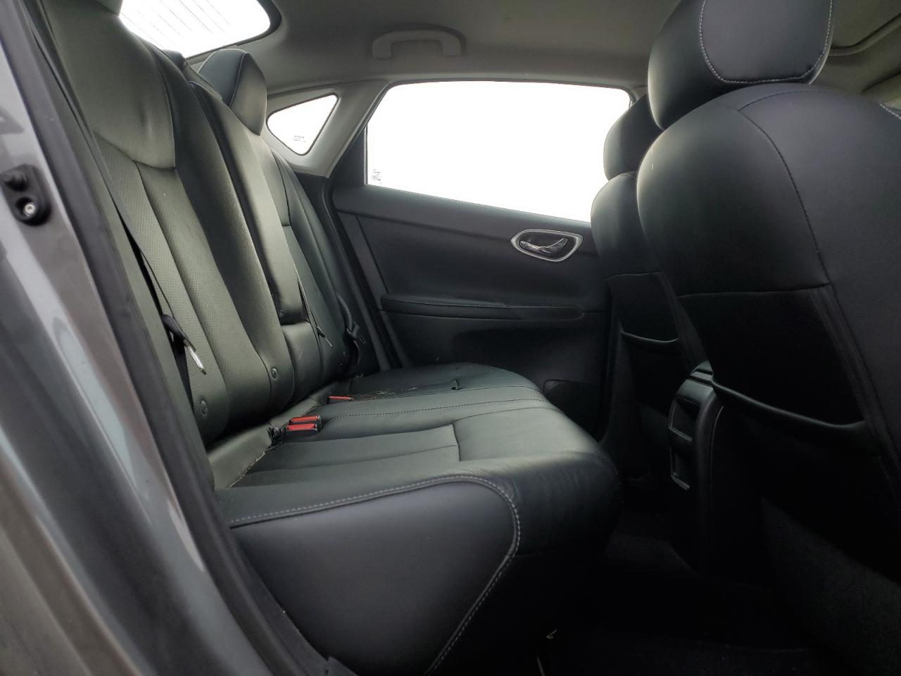 2015 Nissan Sentra - Image 10