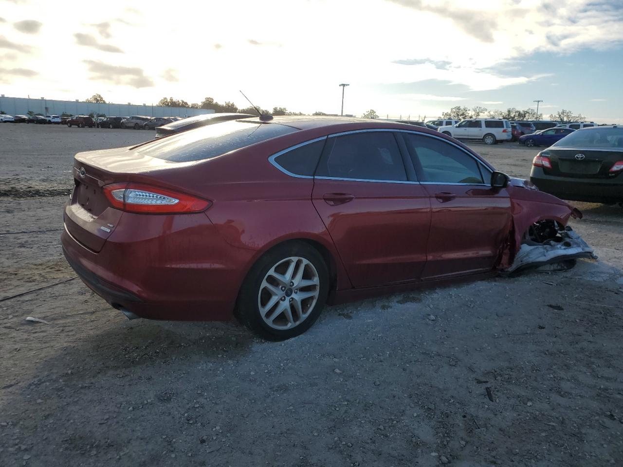 VIN 3FA6P0HD8GR275578 2016 FORD FUSION no.3