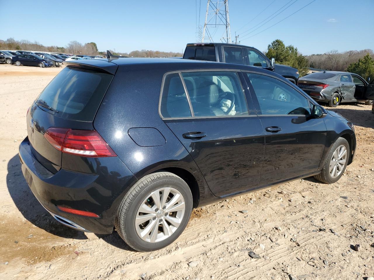 2019 Volkswagen Golf - Image 3