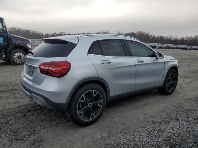  MERCEDES-BENZ GLA-CLASS 2019 Серебристый