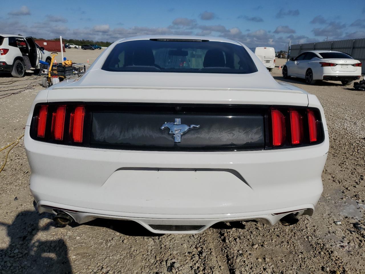 2015 Ford Mustang - Image 6