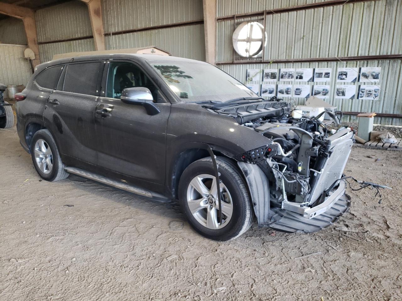 2022 Toyota Highlander - Image 4