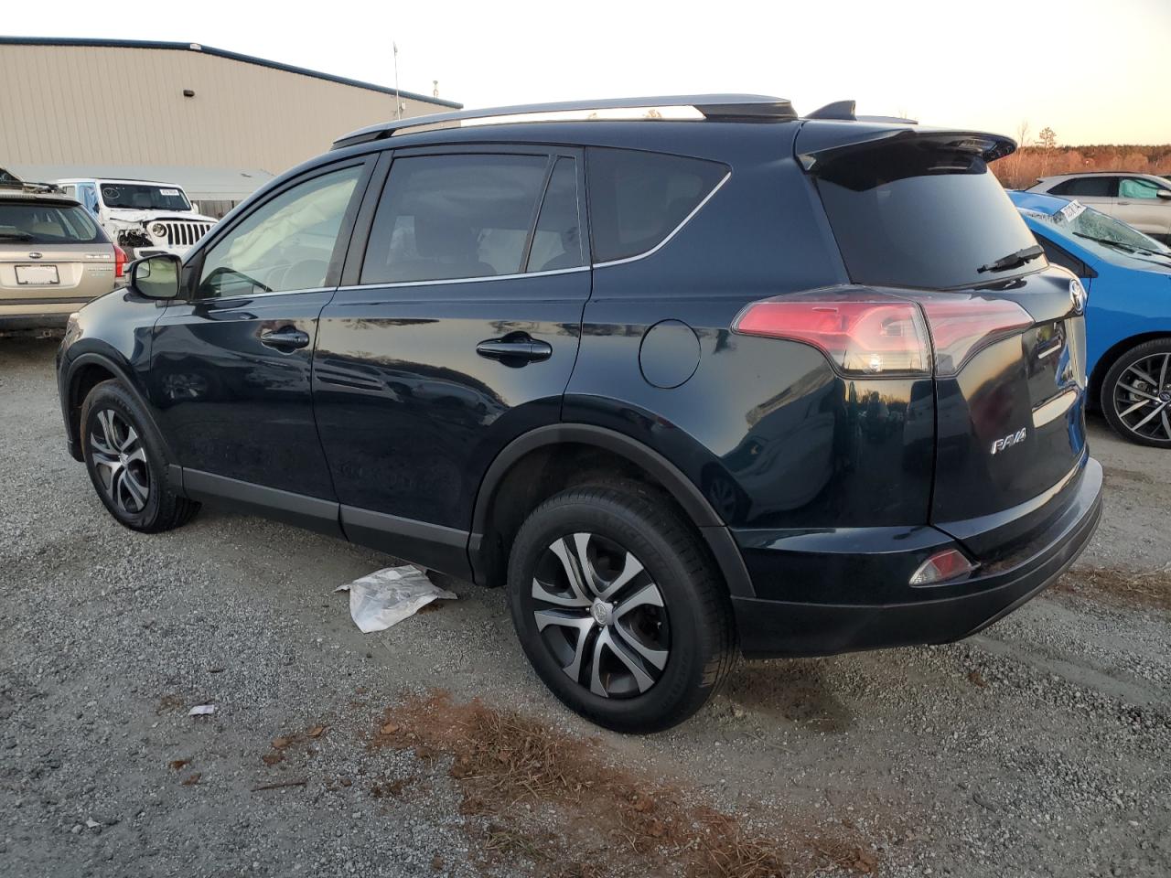 2017 Toyota RAV 4 - Image 2