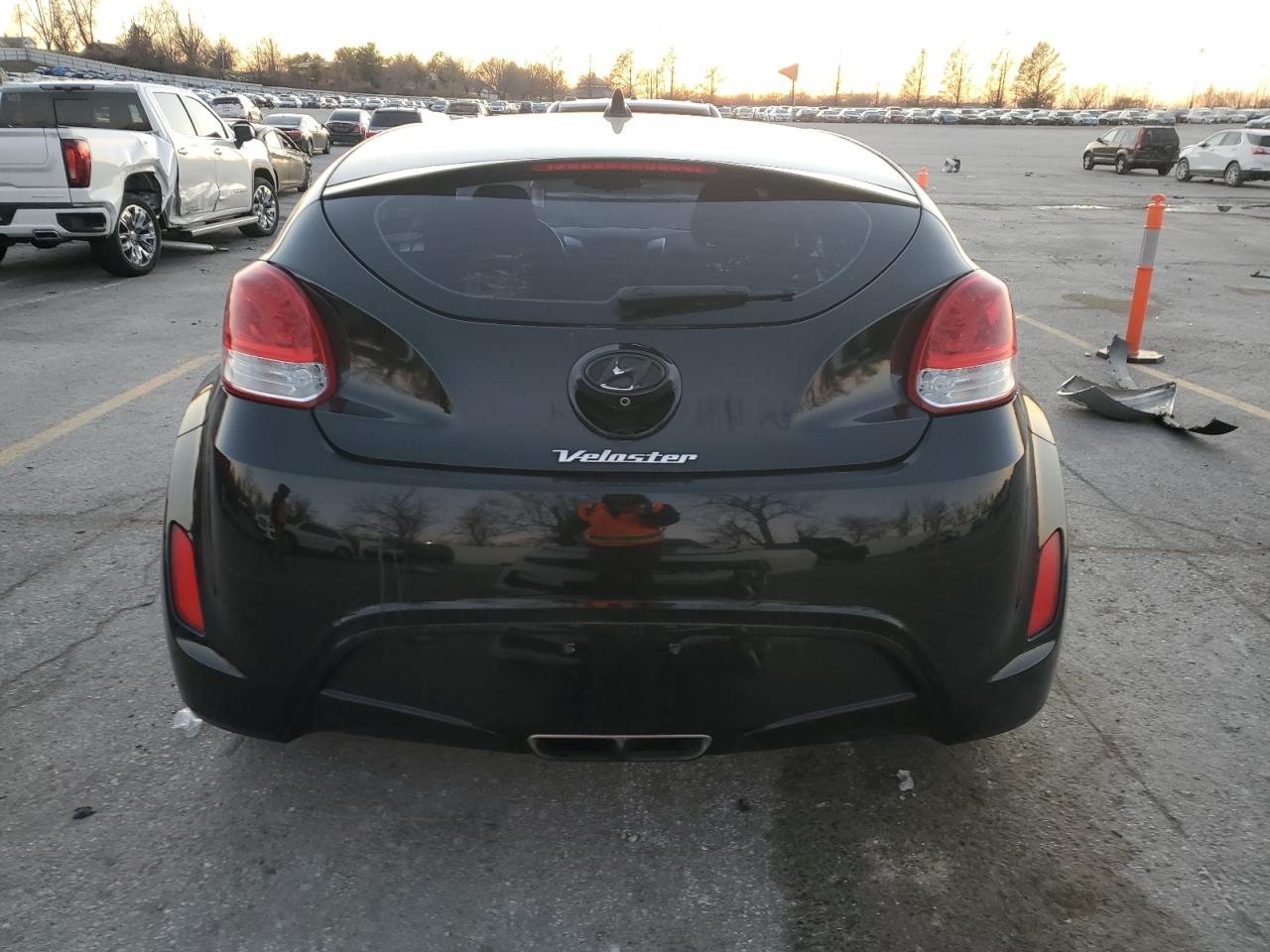 2017 Hyundai Veloster VIN: KMHTC6AD9HU320846 Lot: 81773764