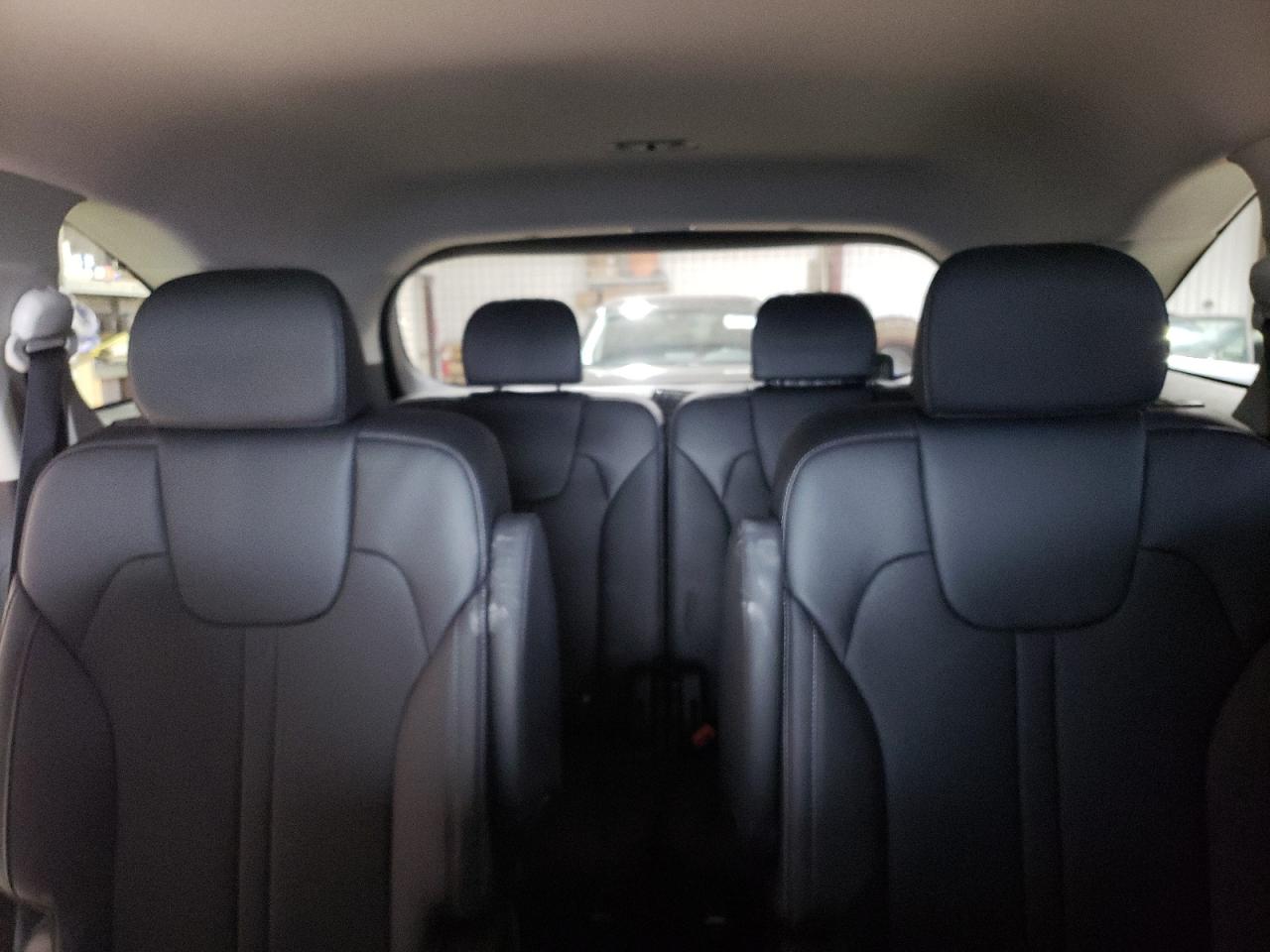 2023 Kia Sorento - Image 10