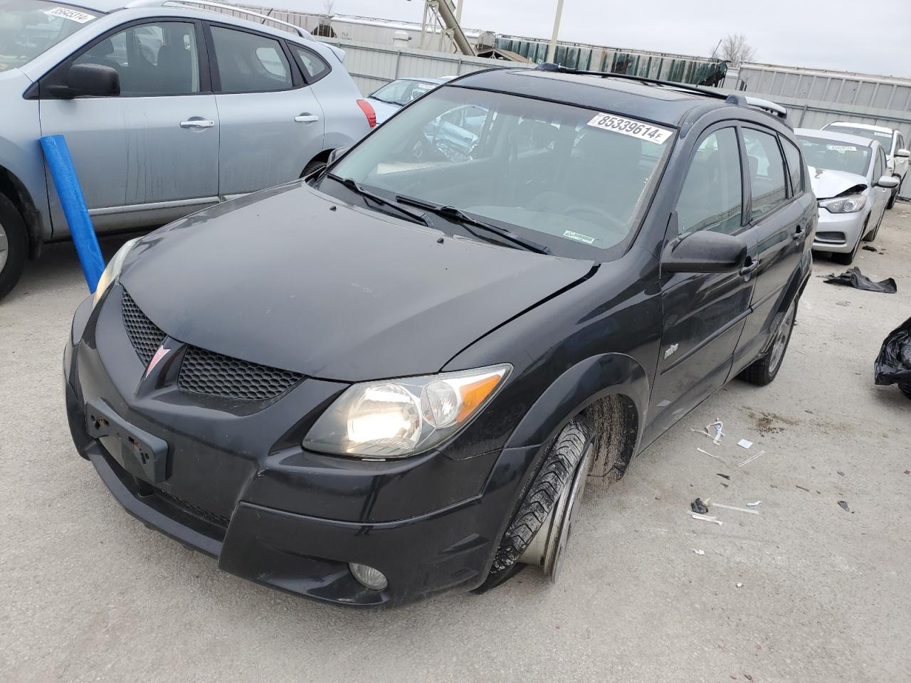 2003 Pontiac Vibe for Sale in Kansas City, KS - Side
