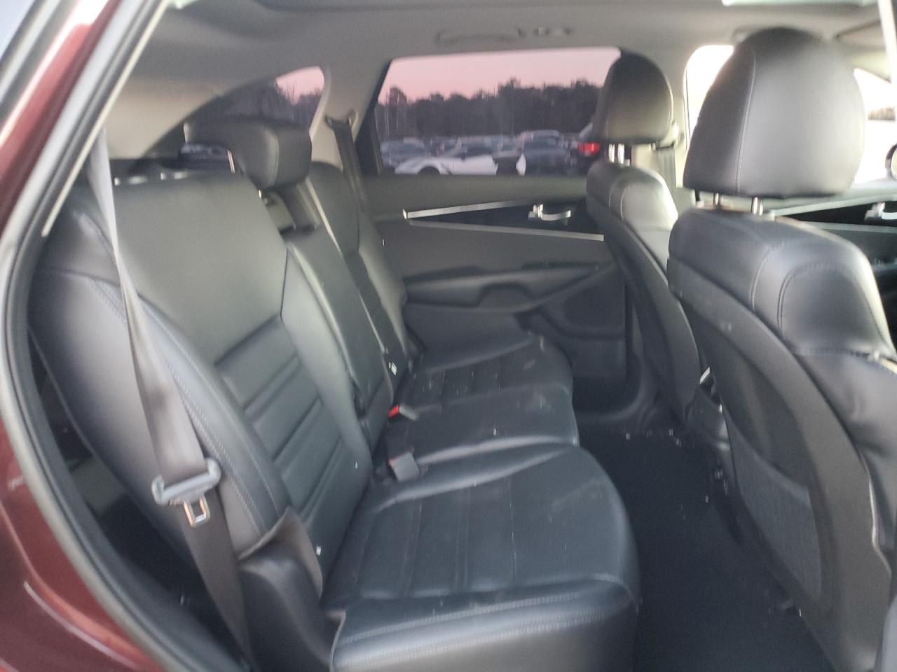 2020 Kia Sorento - Image 11