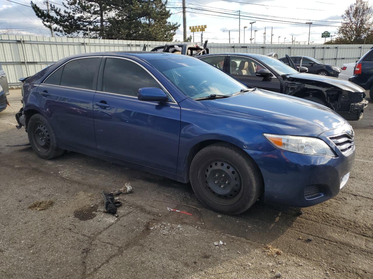 2011 Toyota Camry - Image 4