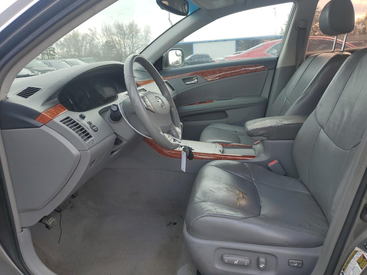 2007 Toyota Avalon - Image 7