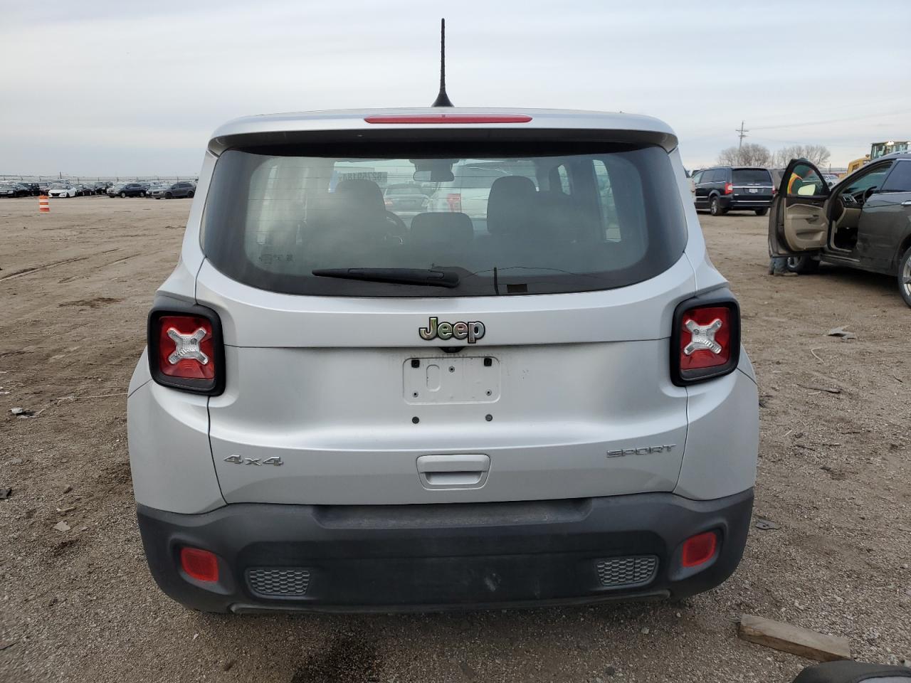 2021 Jeep Renegade - Image 6
