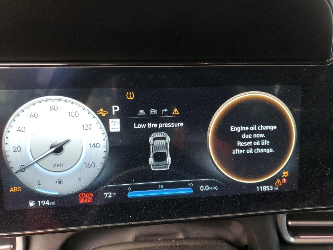 2024 Hyundai Elantra - Image 9