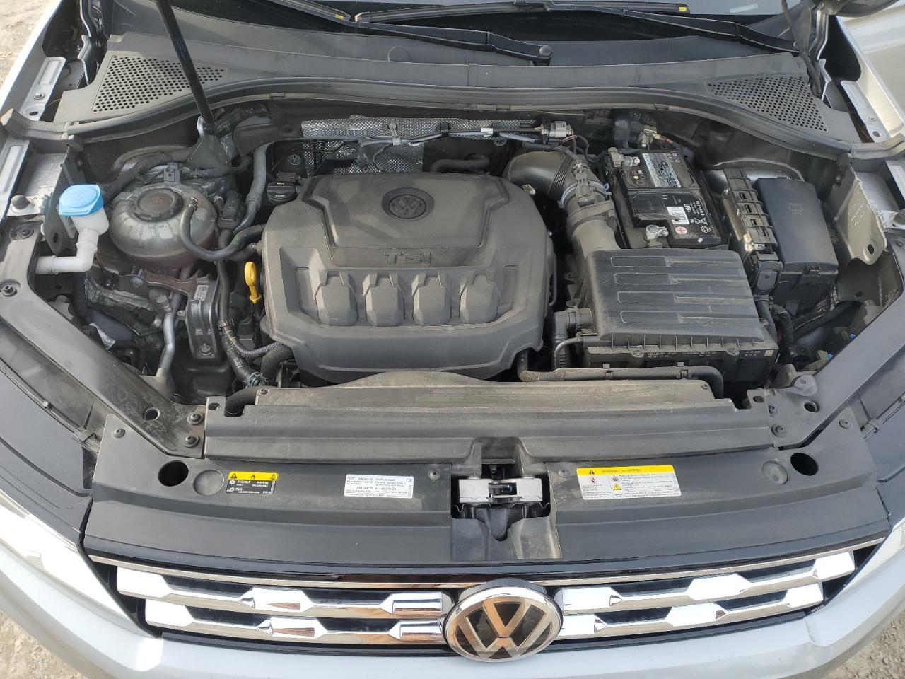 2020 Volkswagen Tiguan - Image 12