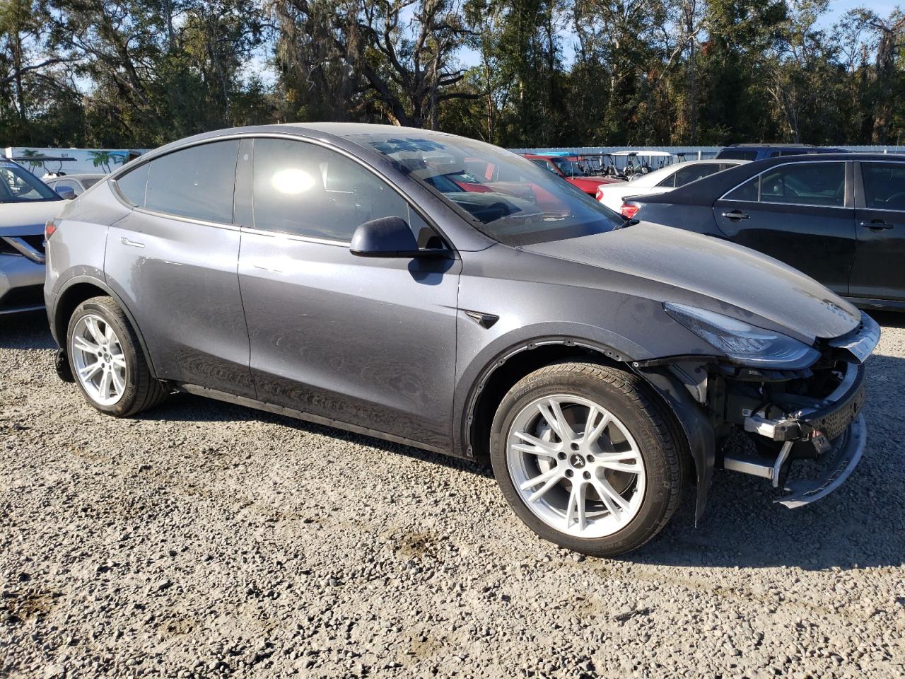 VIN 7SAYGDEE0PA054372 2023 TESLA MODEL Y no.4