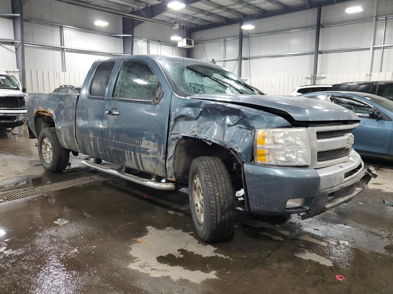 2010 Chevrolet Silverado - Image 4