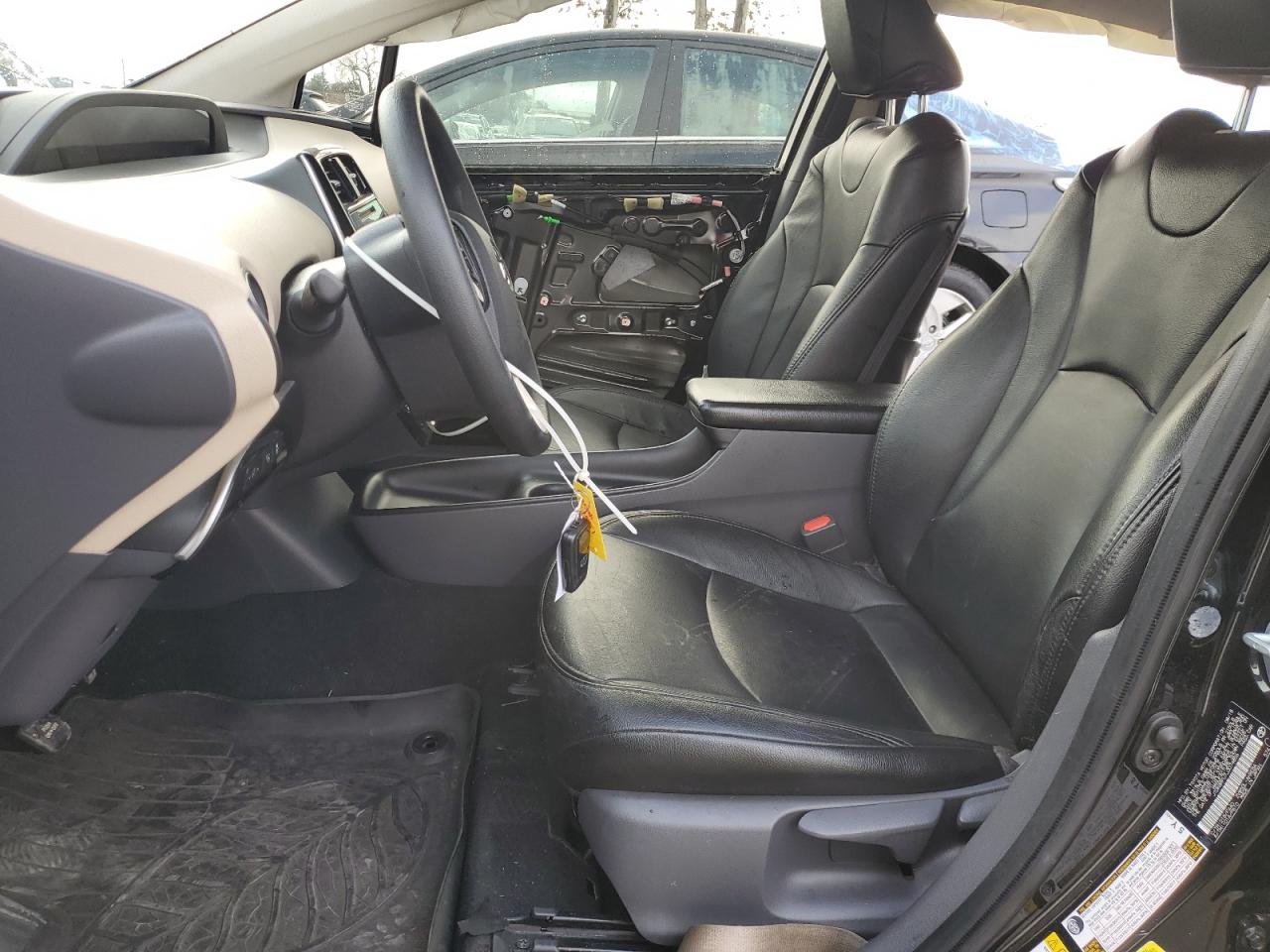 2018 Toyota Prius - Image 7