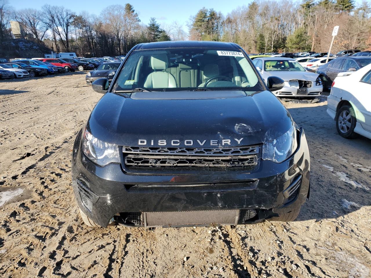 2017 Land Rover Discovery - Image 5